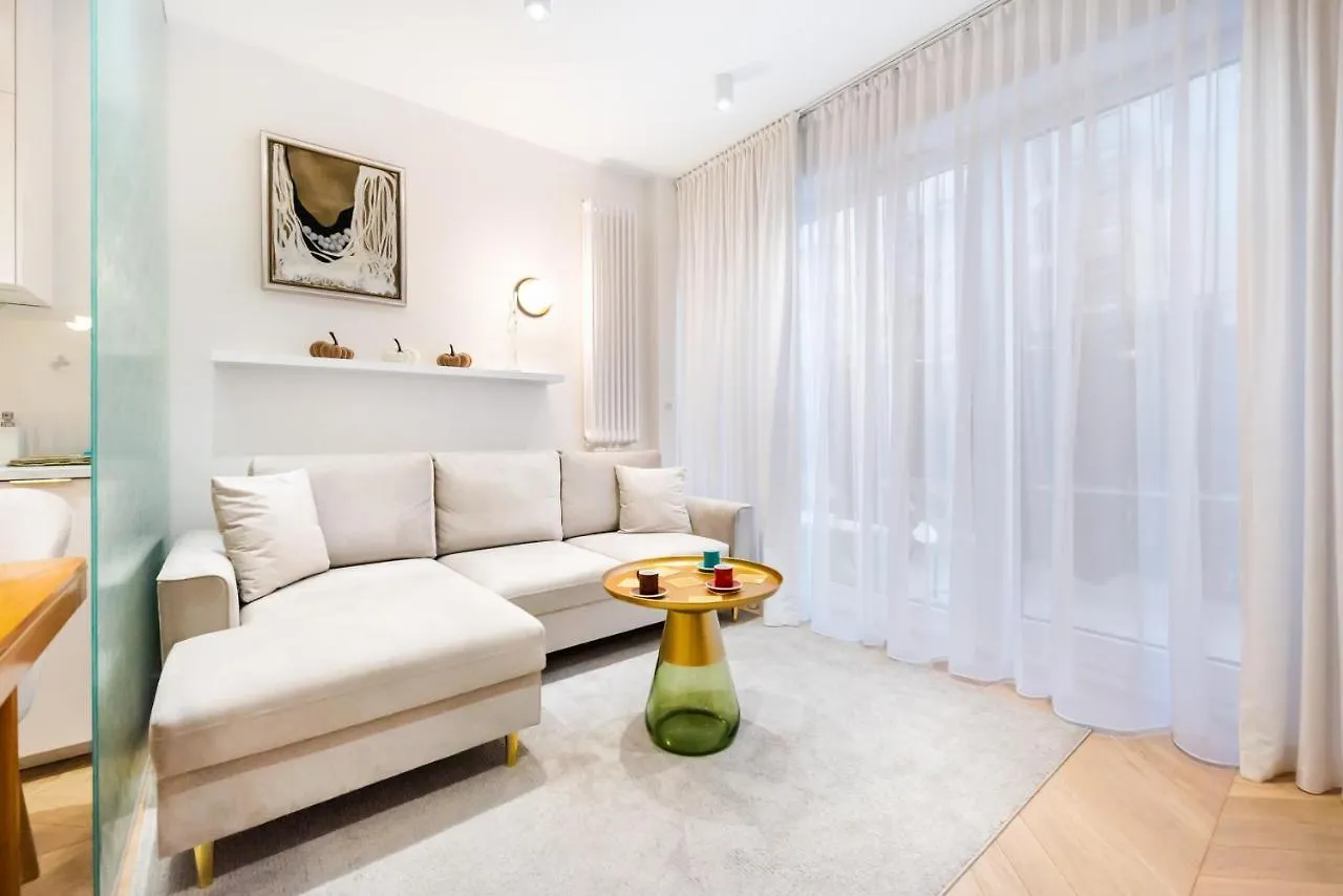 Eko Park Abdank White Apartment Warsaw 0*,