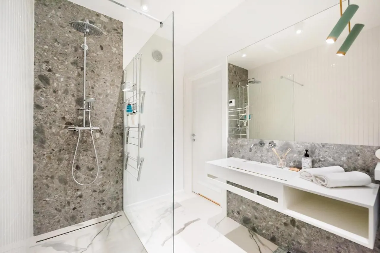 Eko Park Abdank White Apartment Warsaw