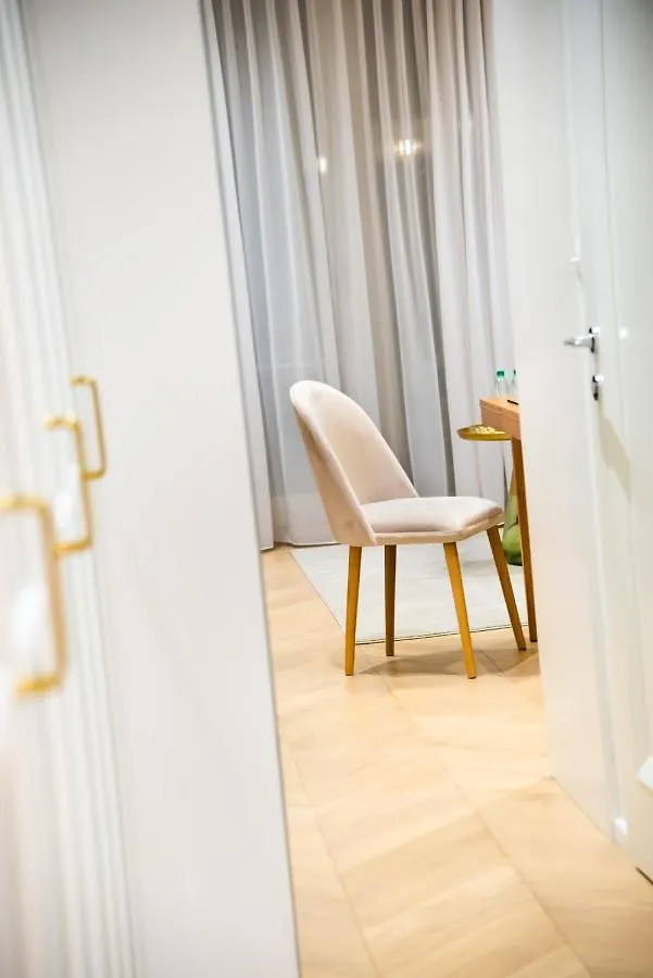 Eko Park Abdank White Apartment Warszawa 0*,  Polska